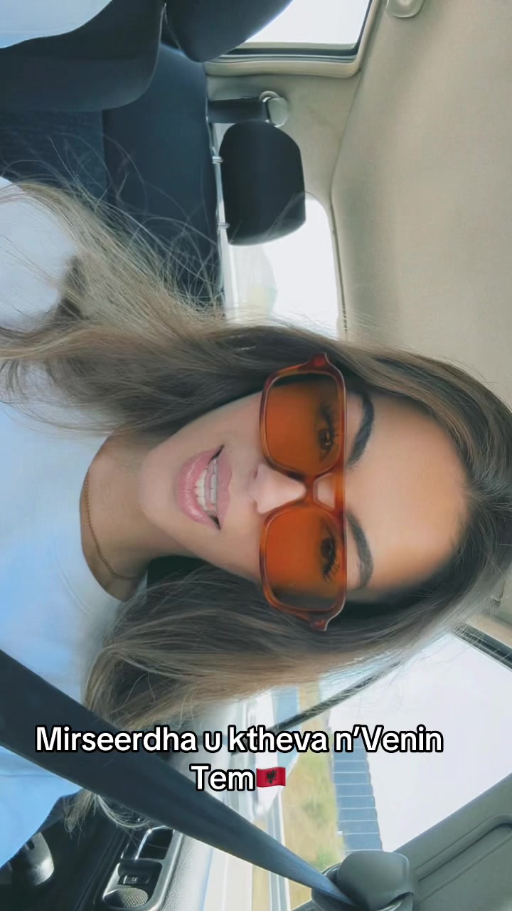 @Tinë☀︎