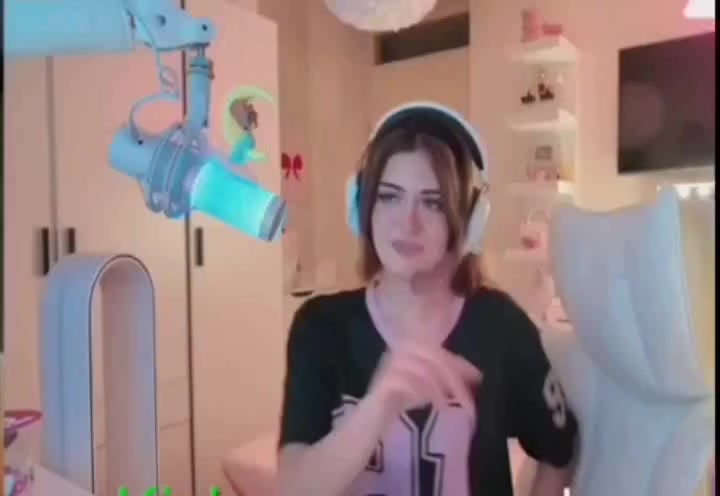 @๐๐๐๐๐๐๐๐ท๐