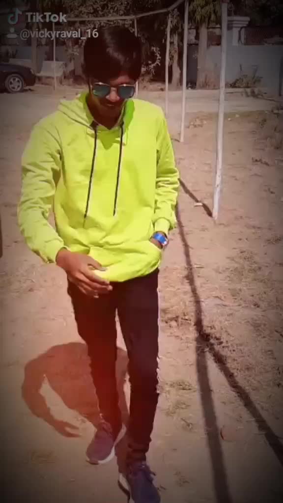@Vickyraval16
