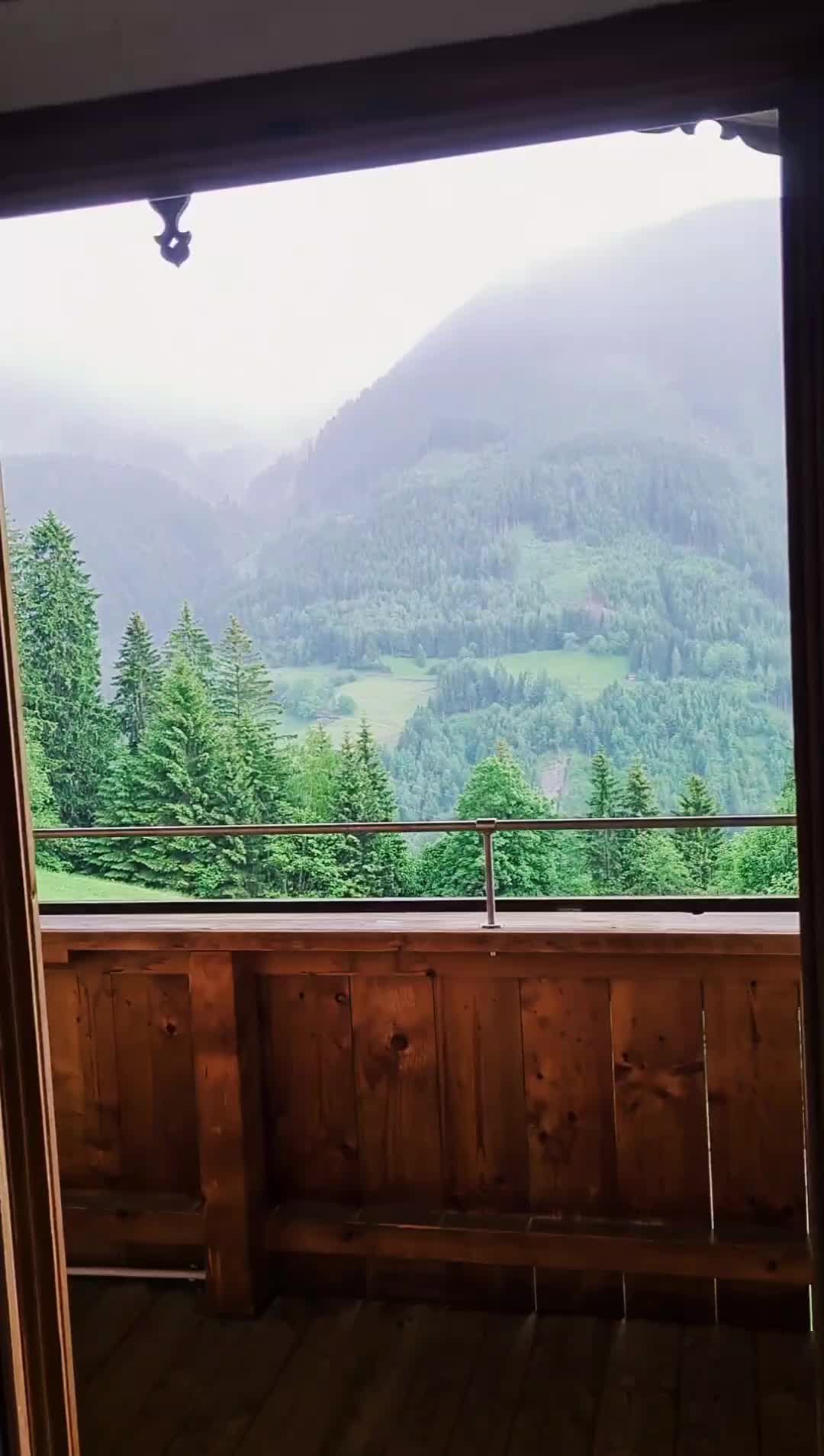 @Sarah🦋