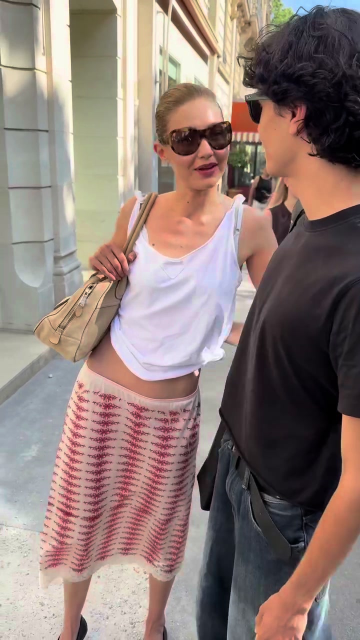 @Bella Hadid Brasil