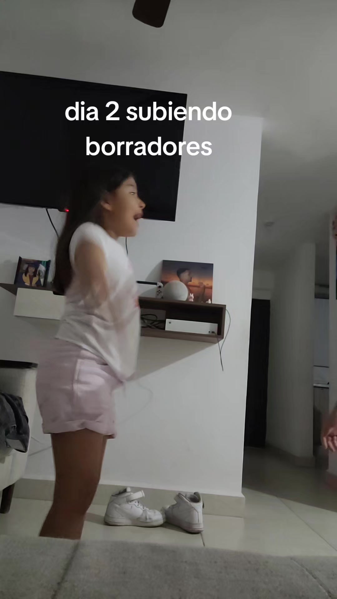 @luna Arianna 🍓(fan de todo)