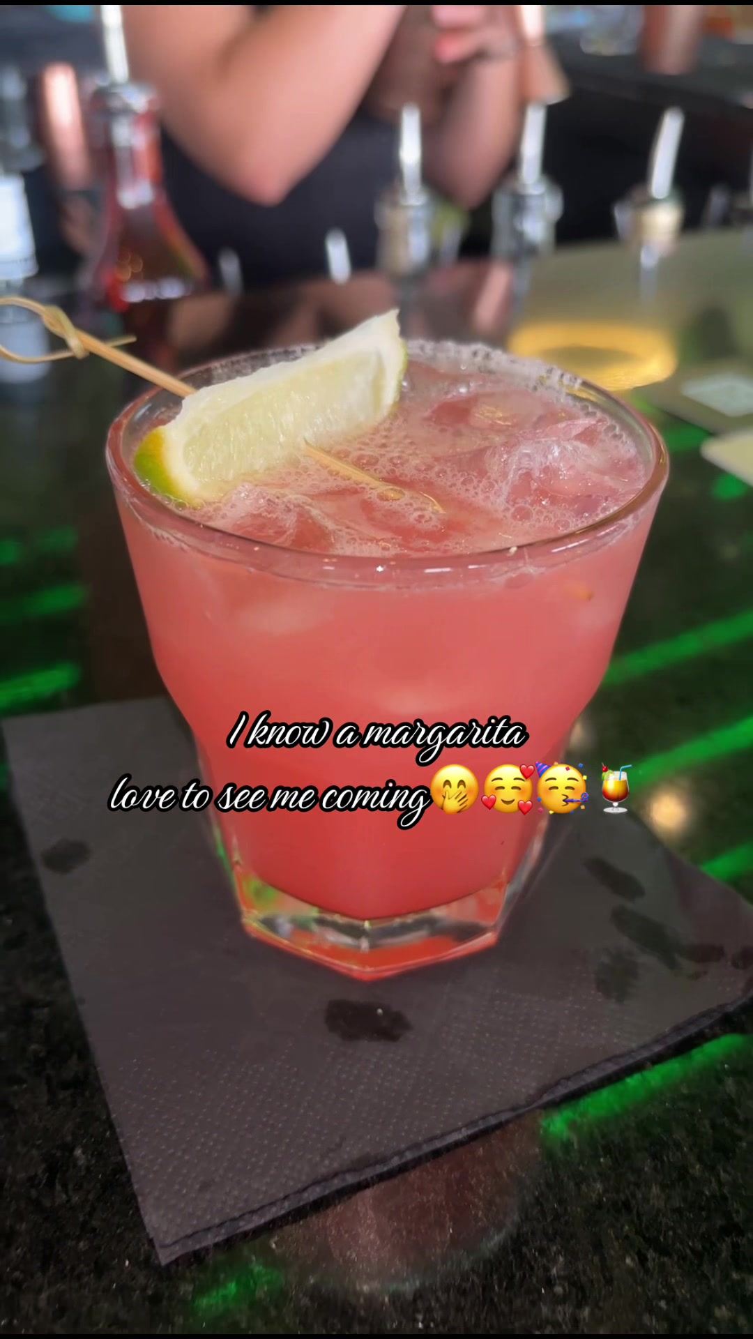 @Nikki J✨