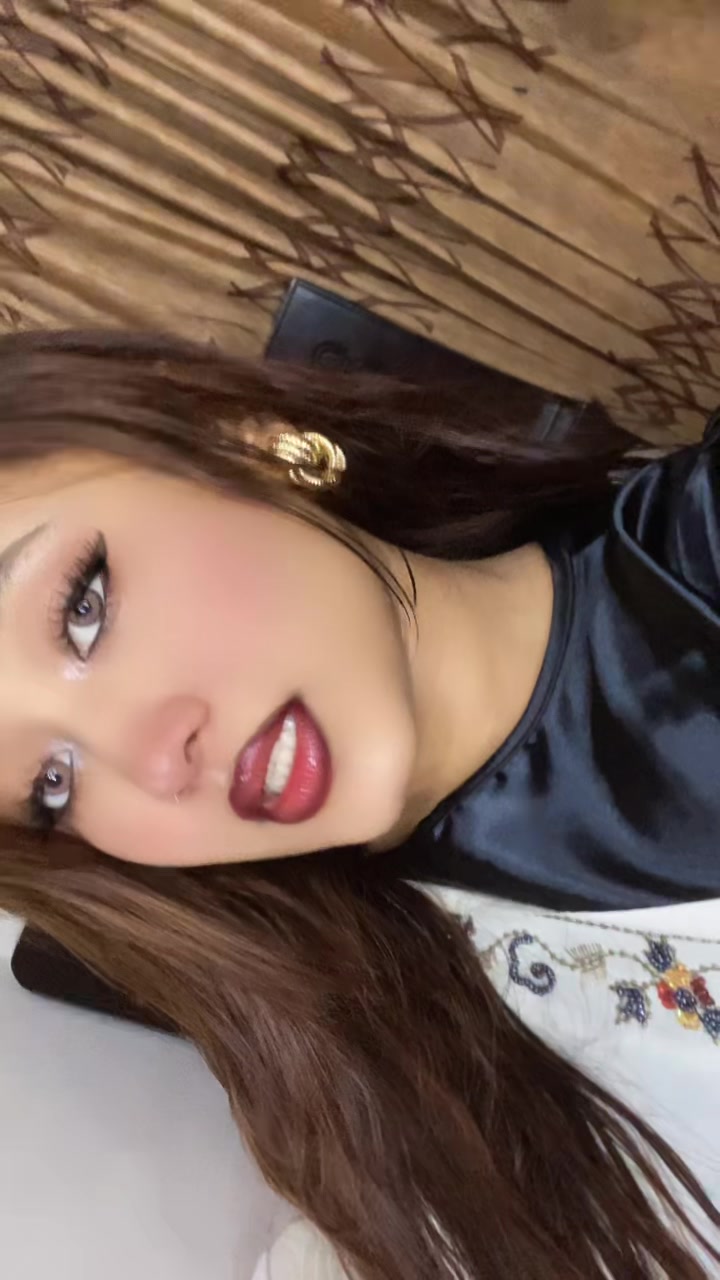 @🍷