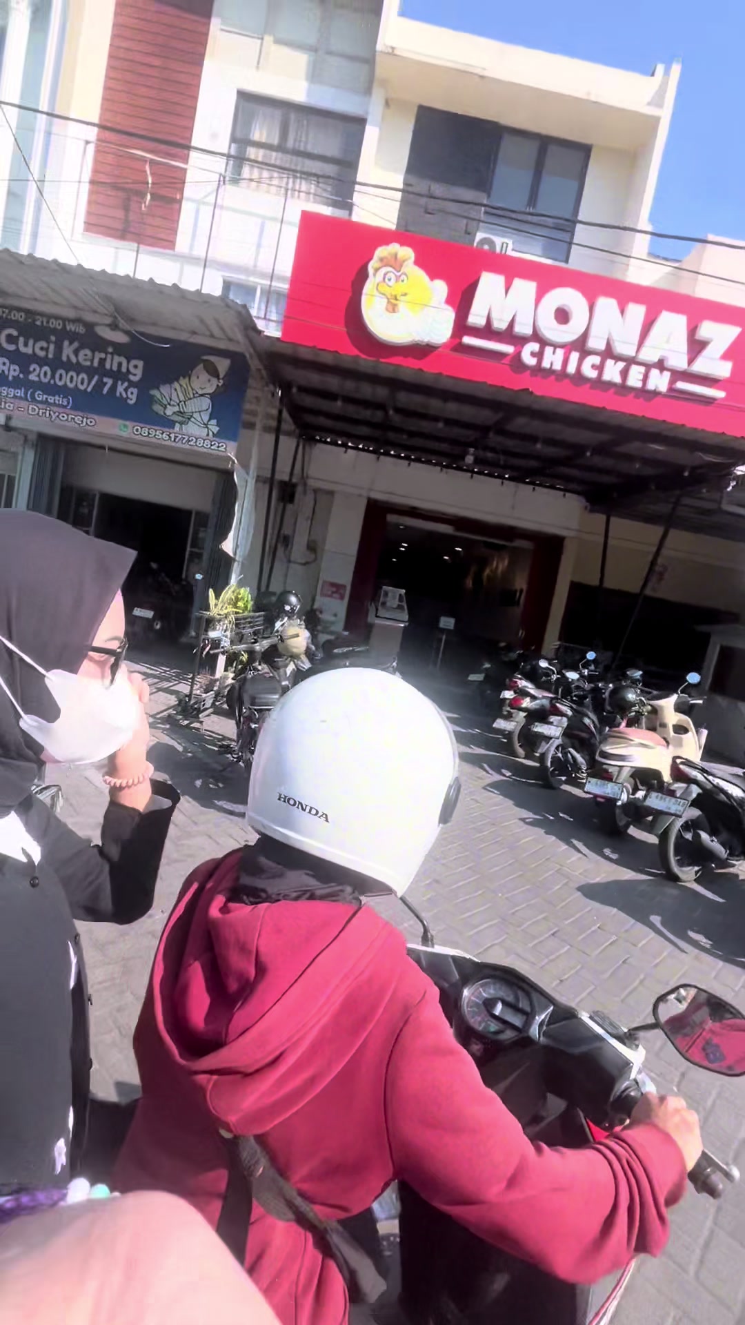 @MONAZ CHICKEN MANUKAN