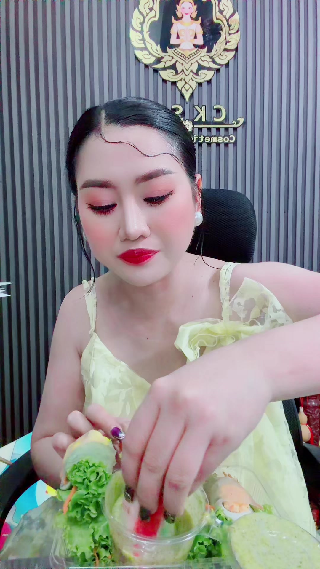 @MOMMY LIN ម៉ាមី លីន