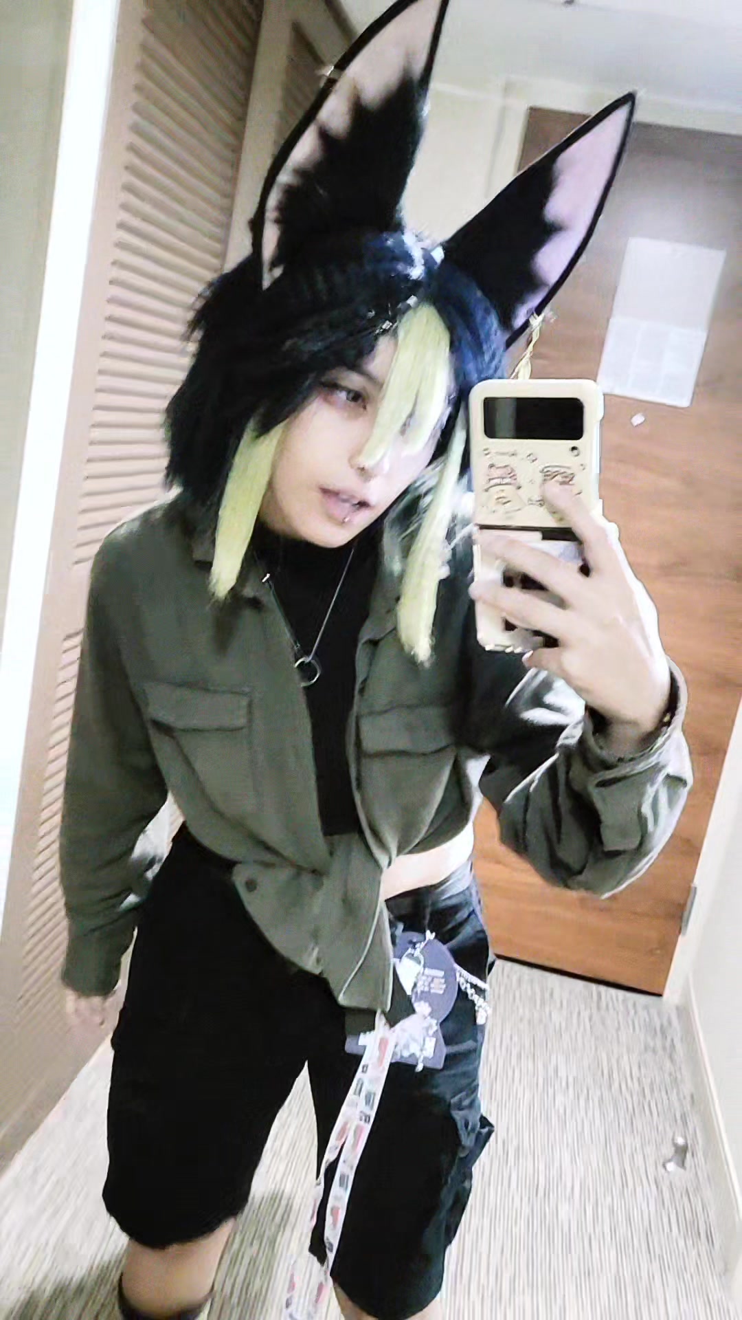 @&times; SӨM&Lambda; &times;