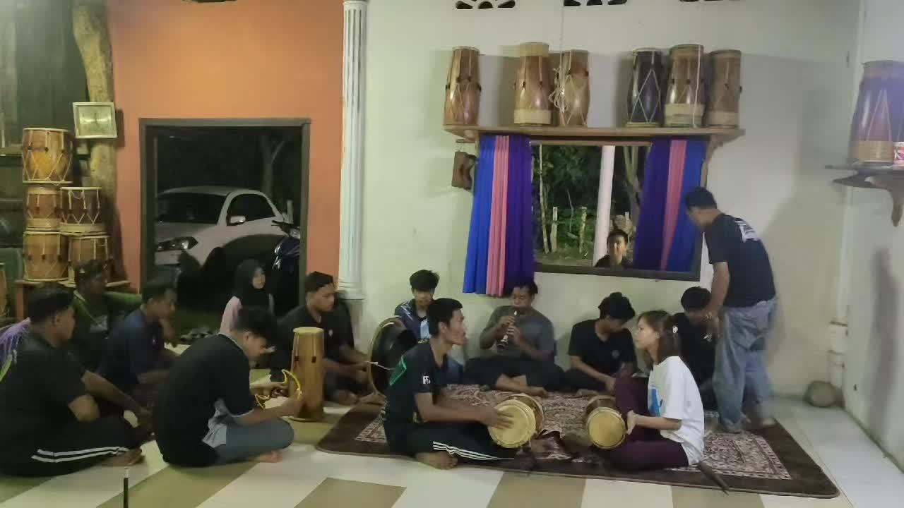 @Ainsahaja