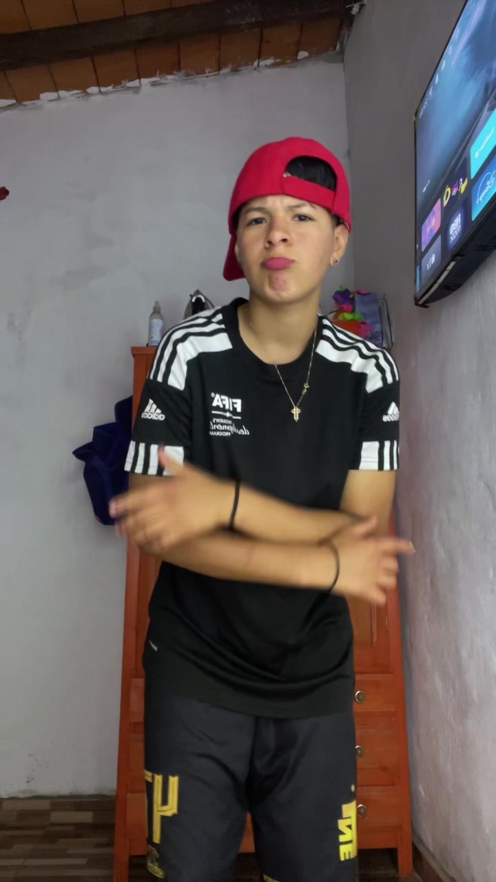 @Nanu Mujica💫