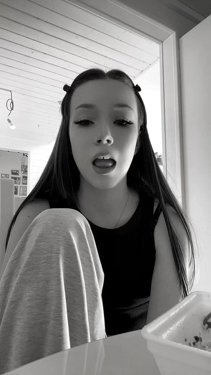 @sashka