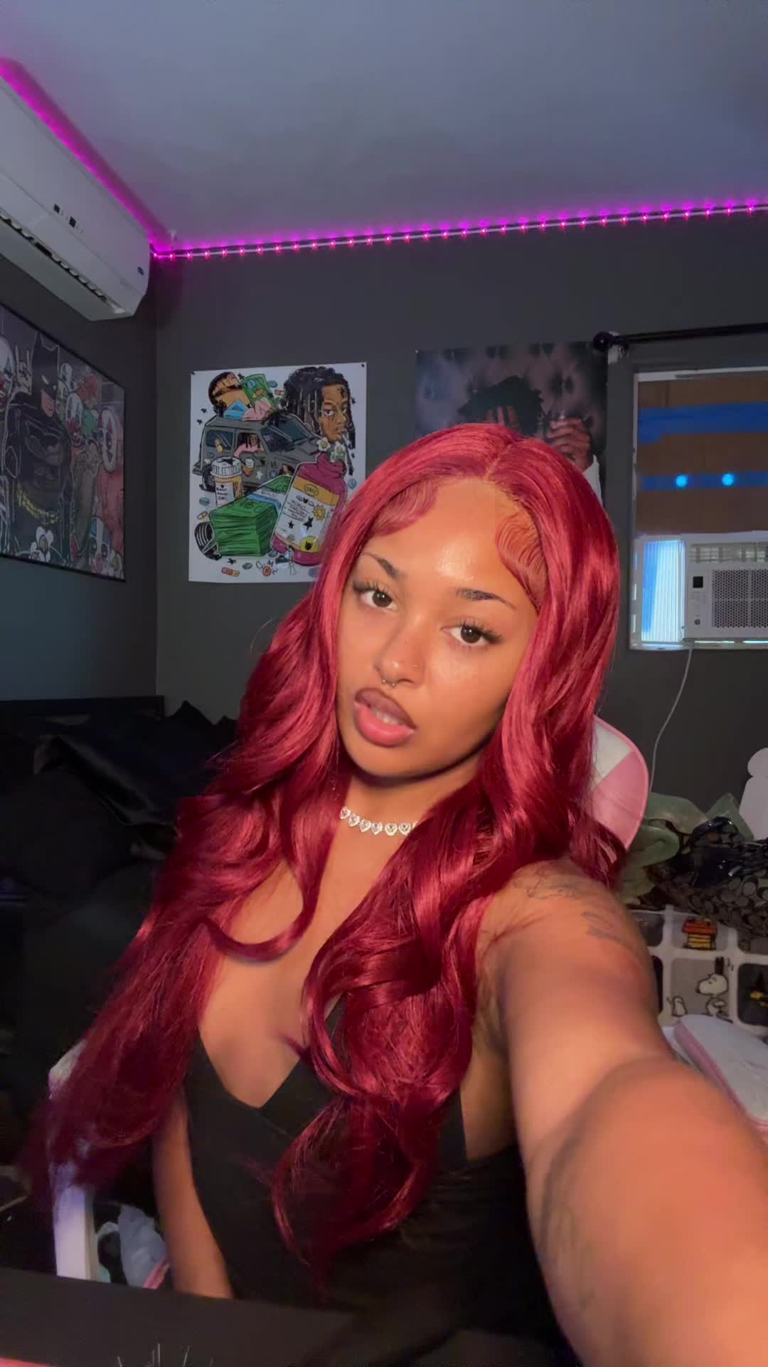 @🫦