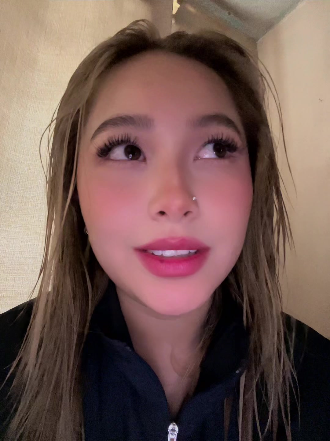 @🧘🏼&zwj;♀️