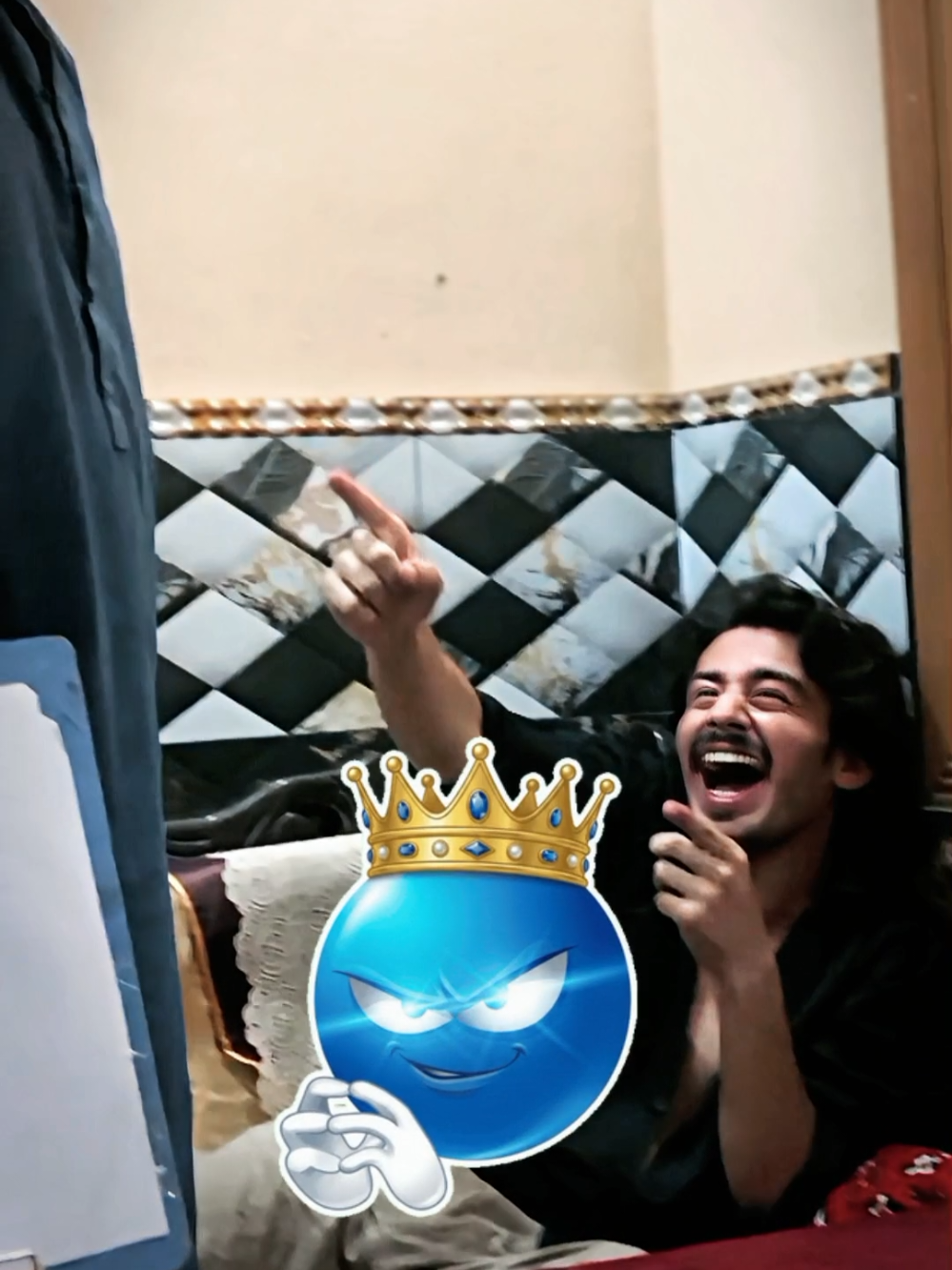 @𝗠𝗔𝗥𝗗𝗔𝗡 𝗞𝗜𝗡𝗚