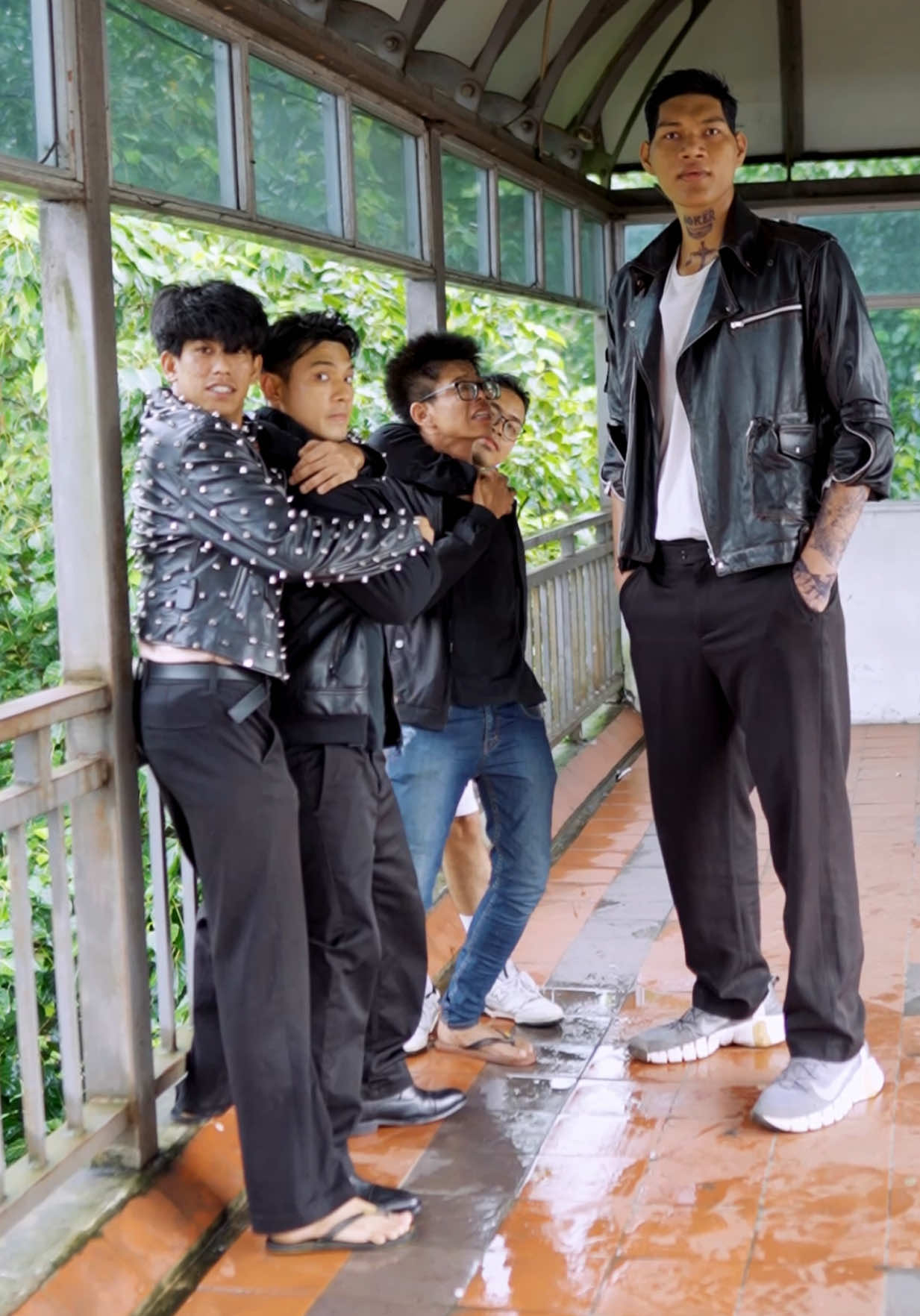 @LinAungKhit