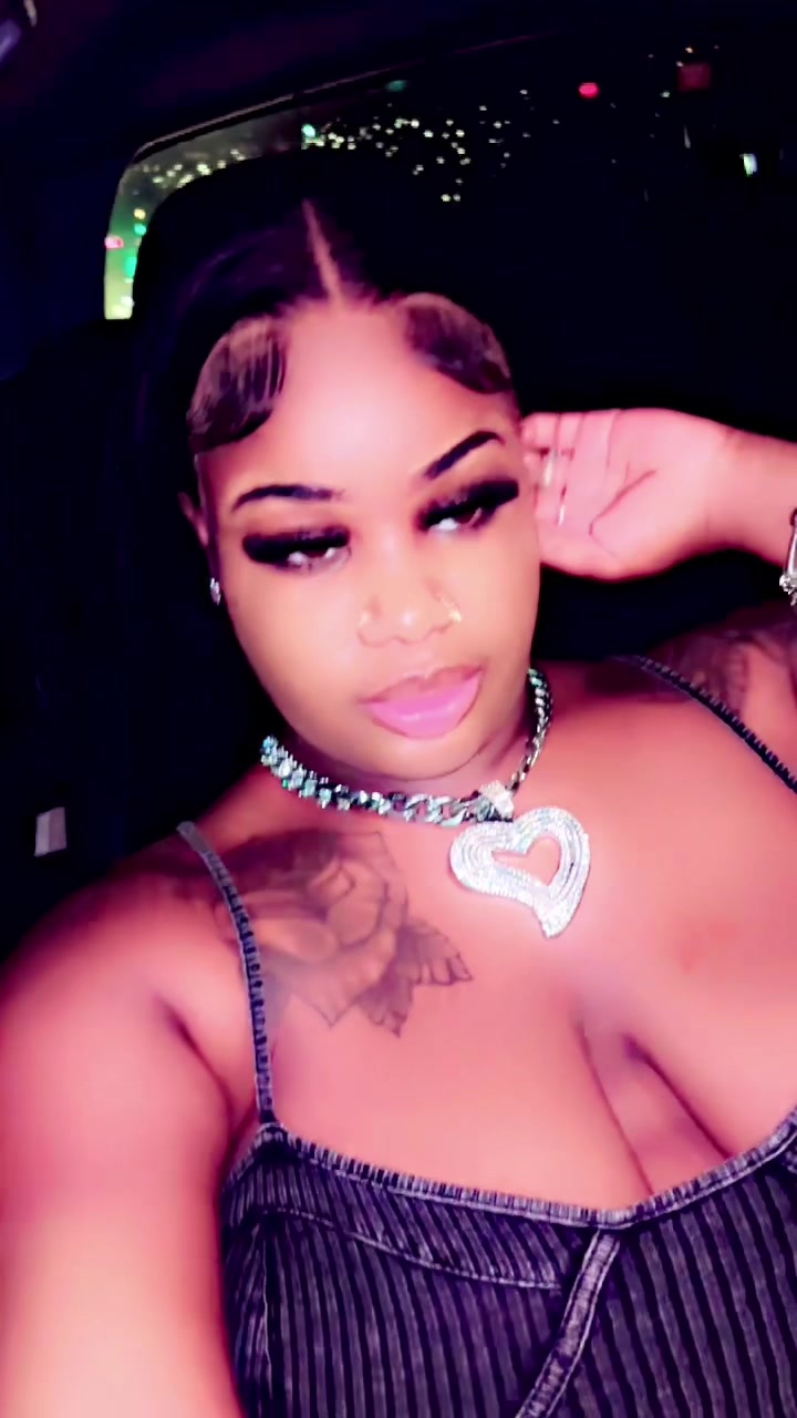 @tharealniaa