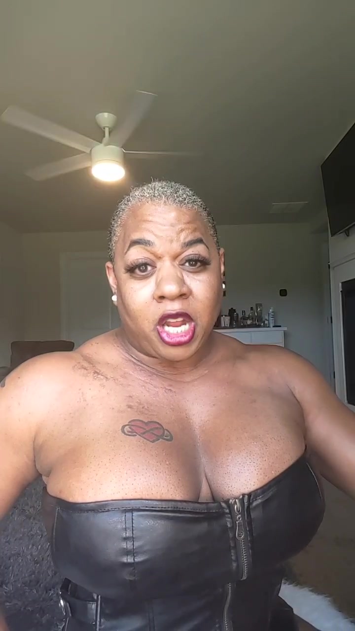 @MsFlameDiva