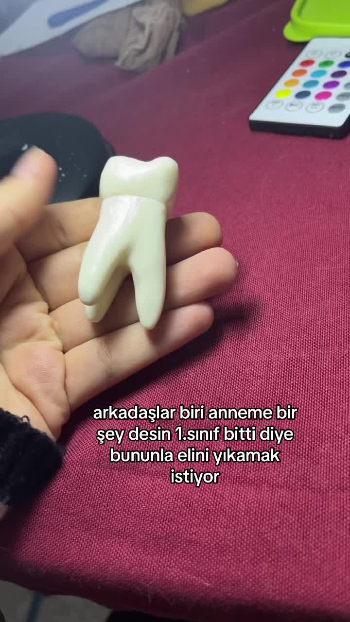 @yarenipekb