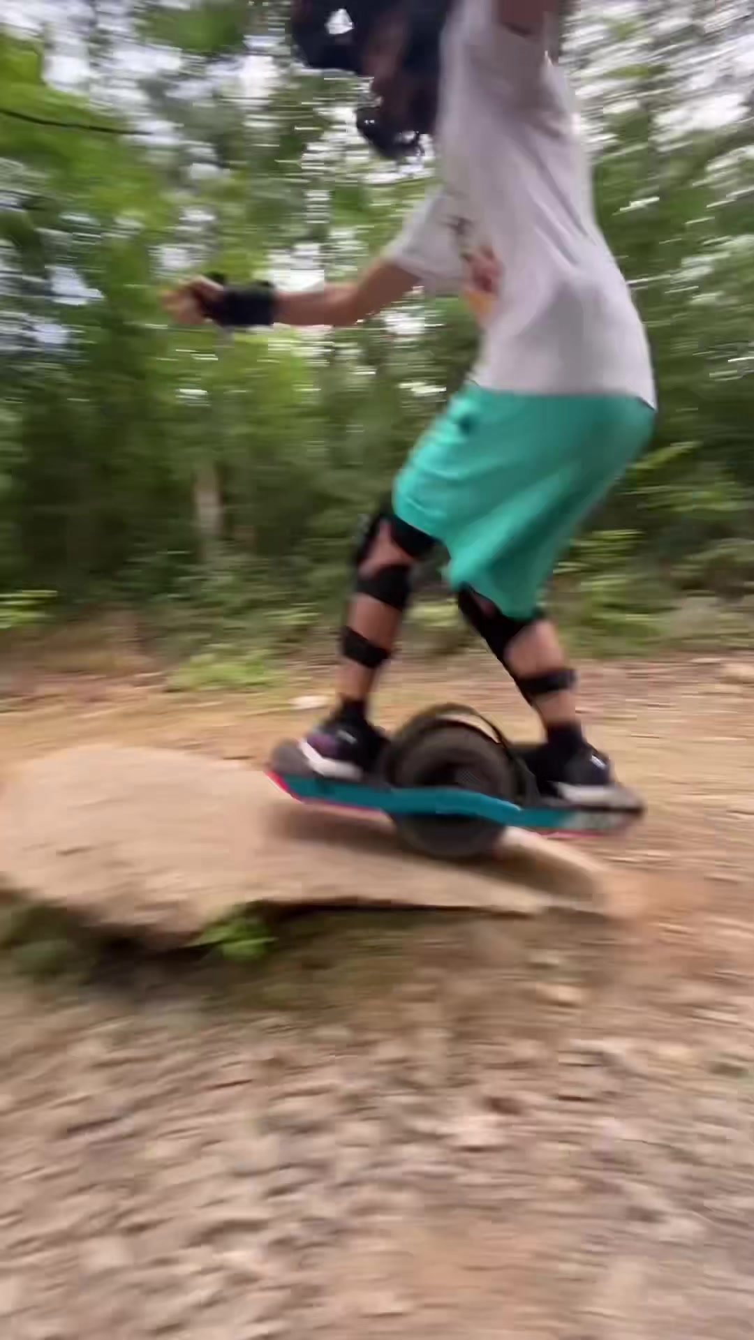 @FloatGang