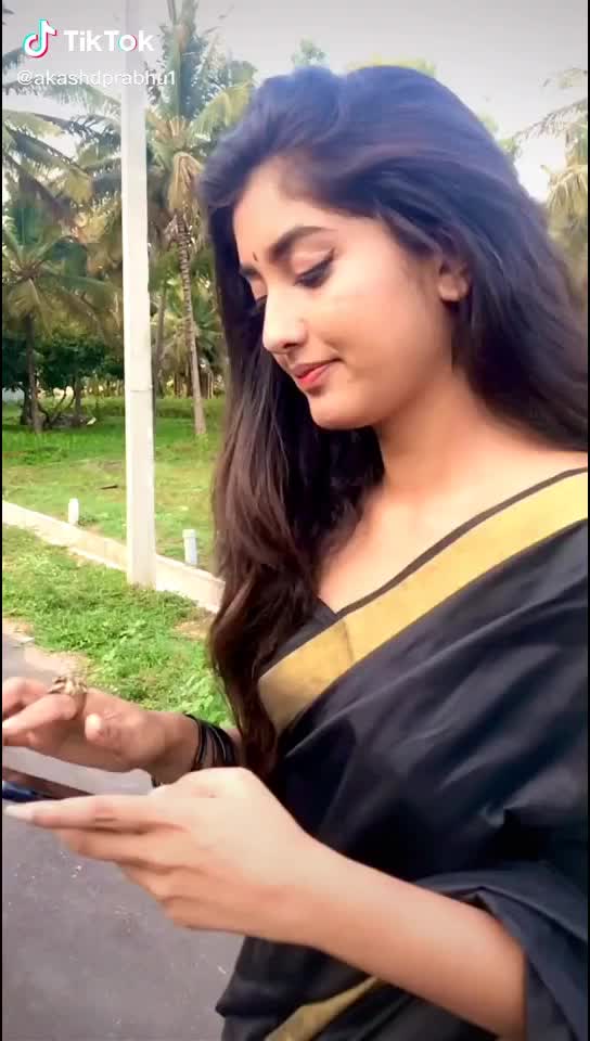 @Alone Queen.😍👑Ammu