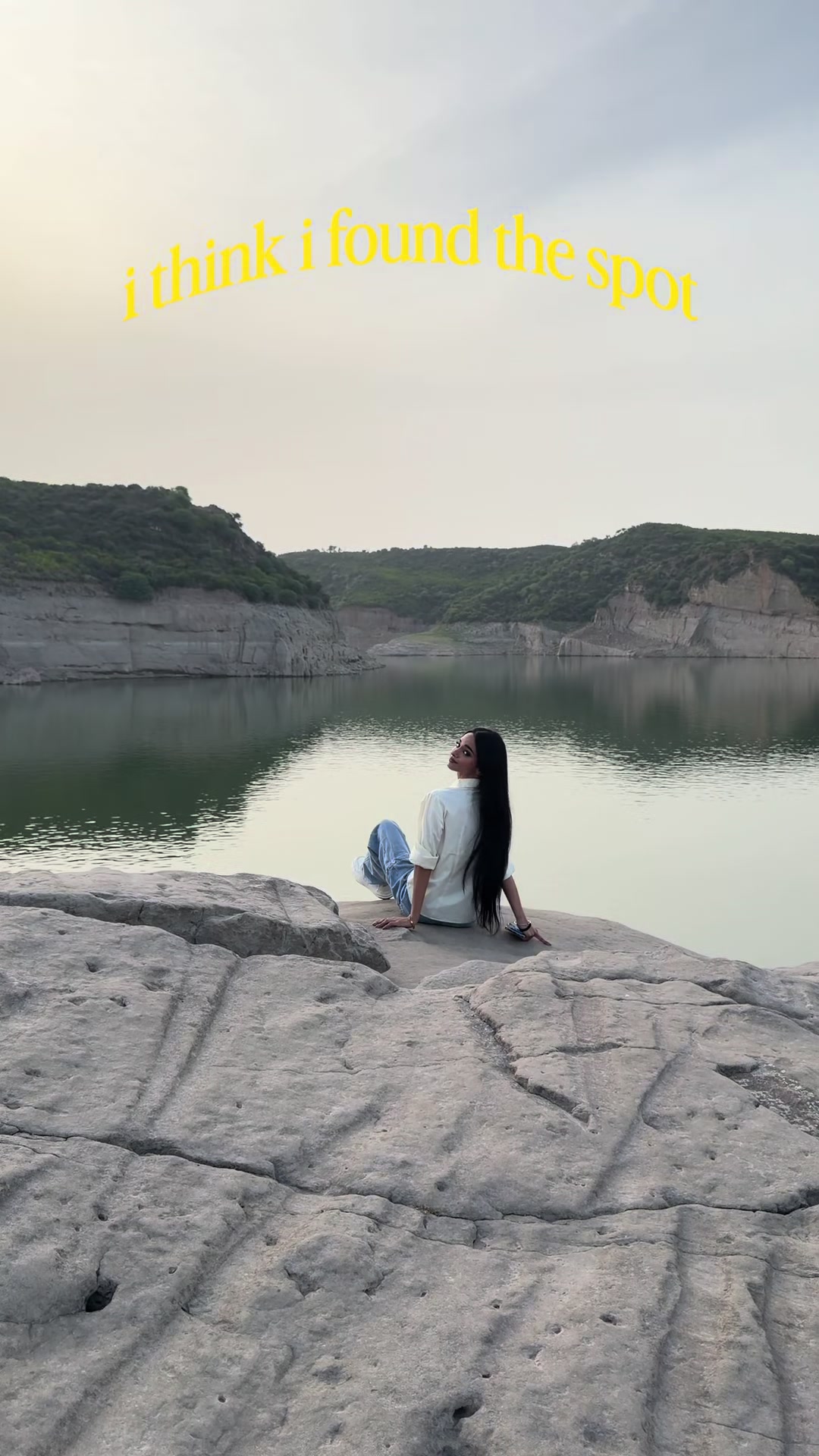 @ayeshaazhar_official