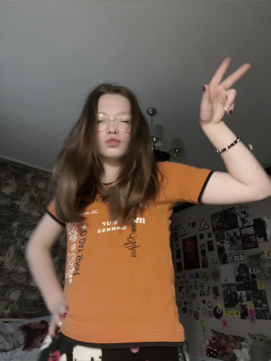 @Аполлинария