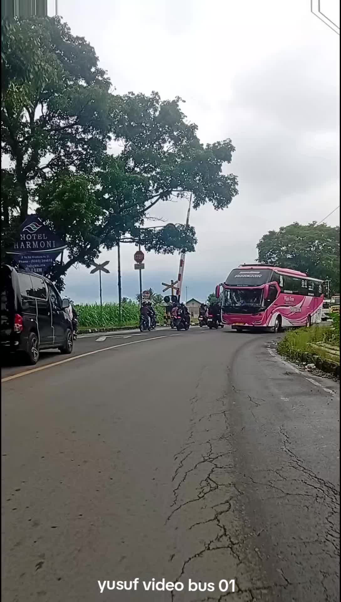 @Yusuf video bus 01