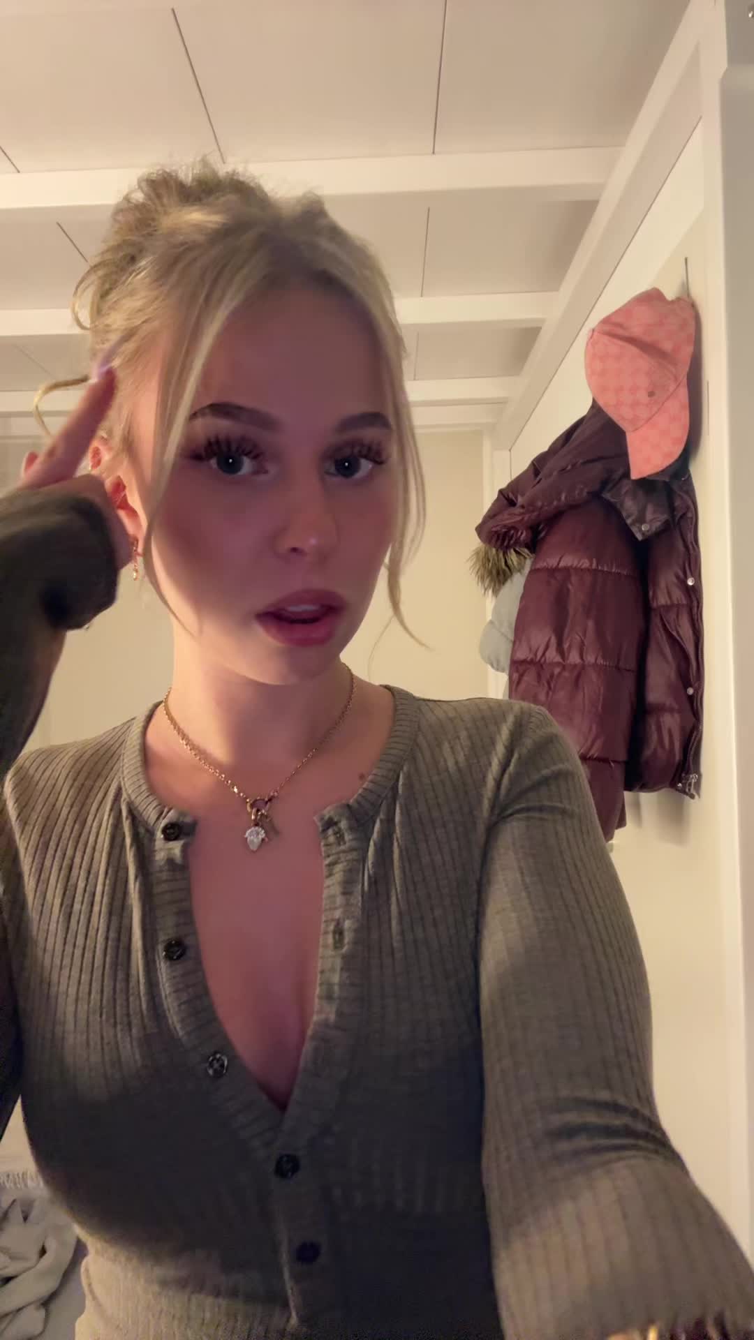 @𝒉𝒂𝒏𝒏𝒂𝒉
