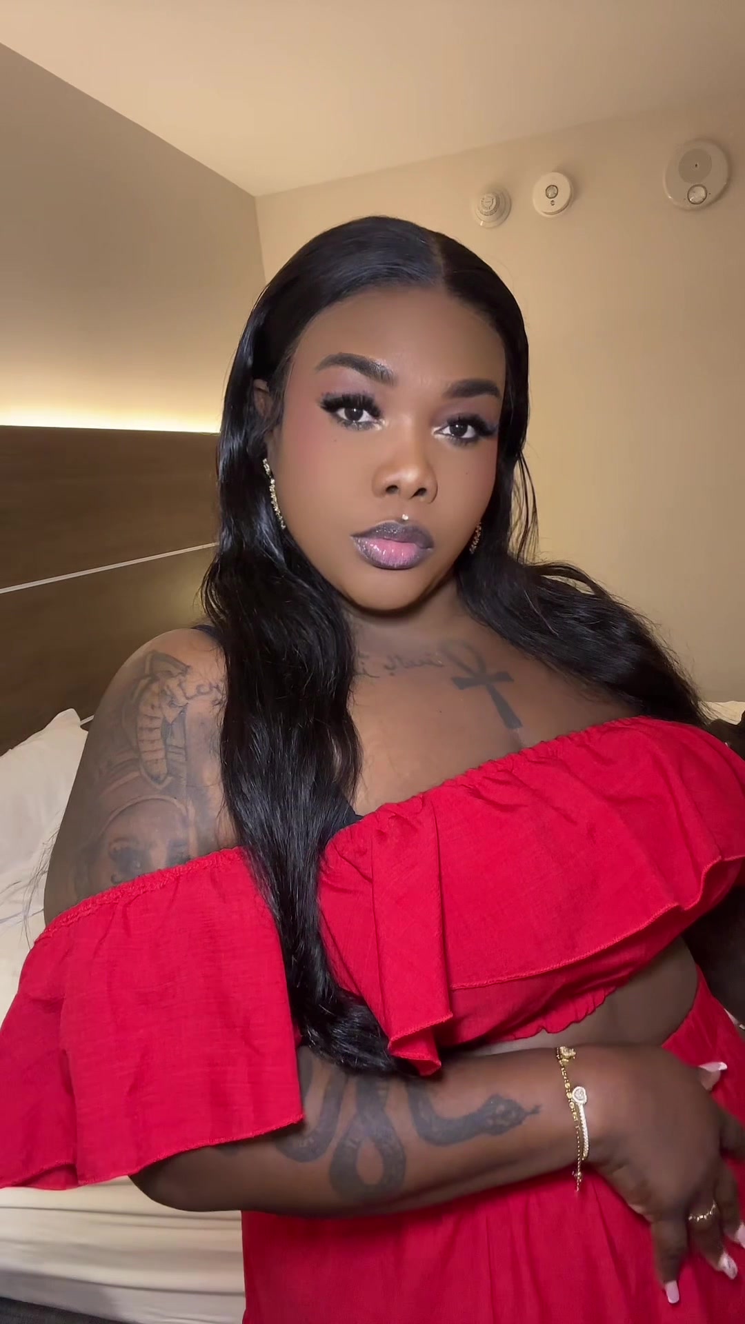 @Oshungoddess | content creator