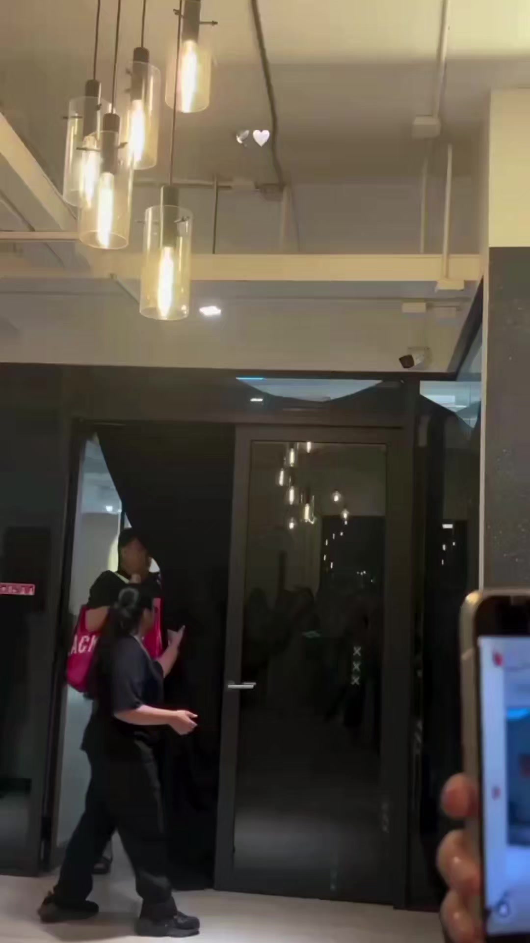 @ELIZ