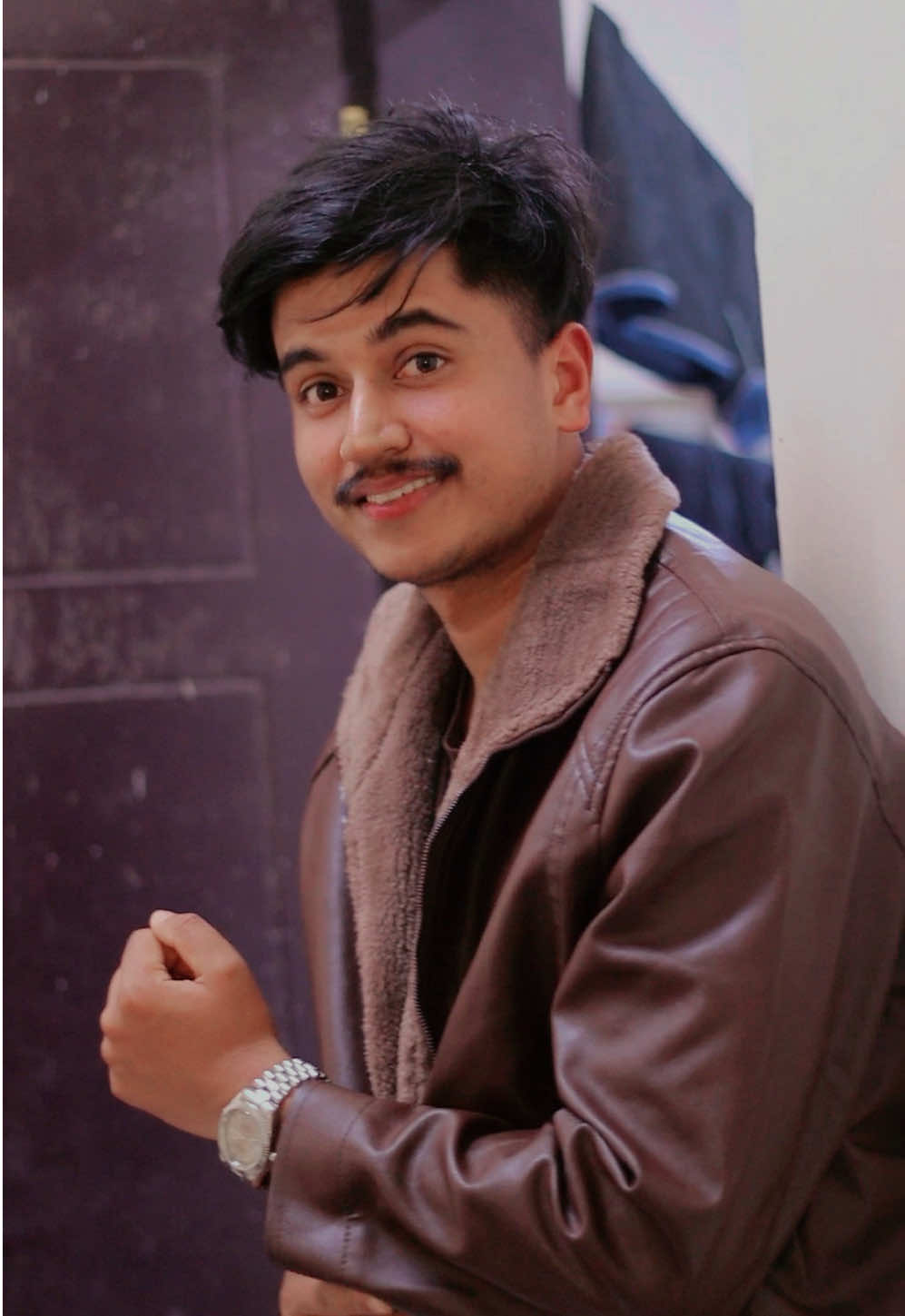 @RoshanOfficial 📸☕️🕉️