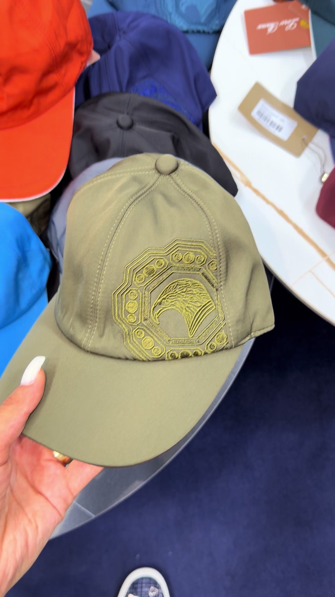 @yvngallery