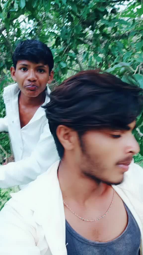 @कट्टर आदिवासी🏹🏹🏹