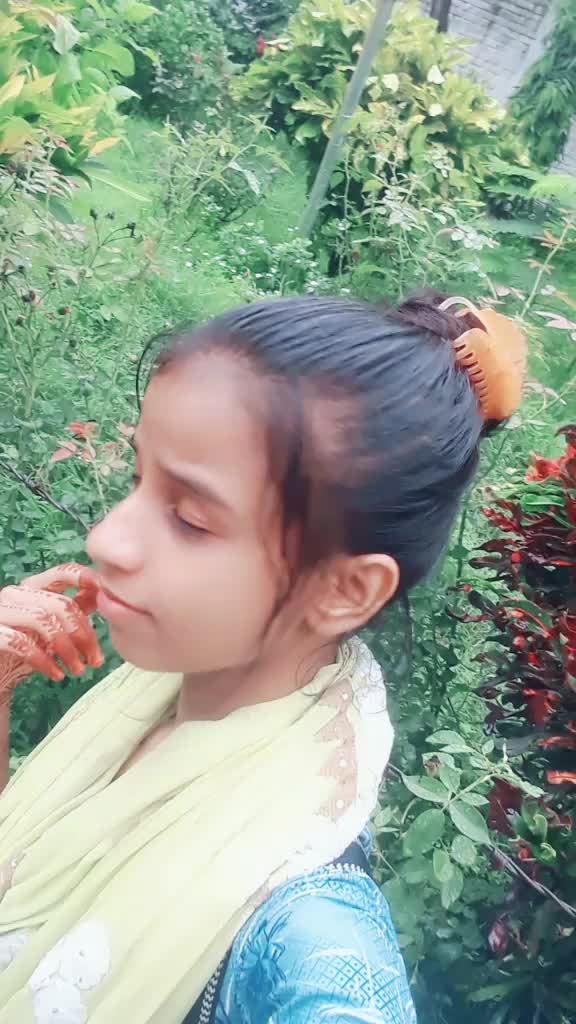 @04 aliyakhan04