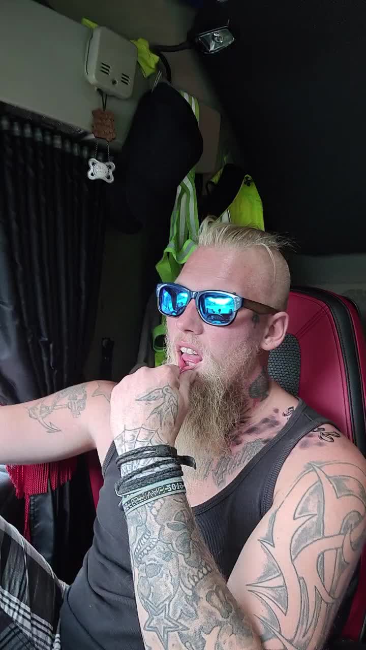 @Truckerbasti88
