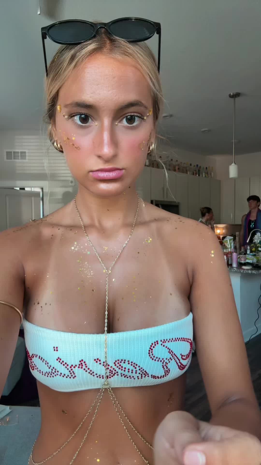 @melanieehopkinss