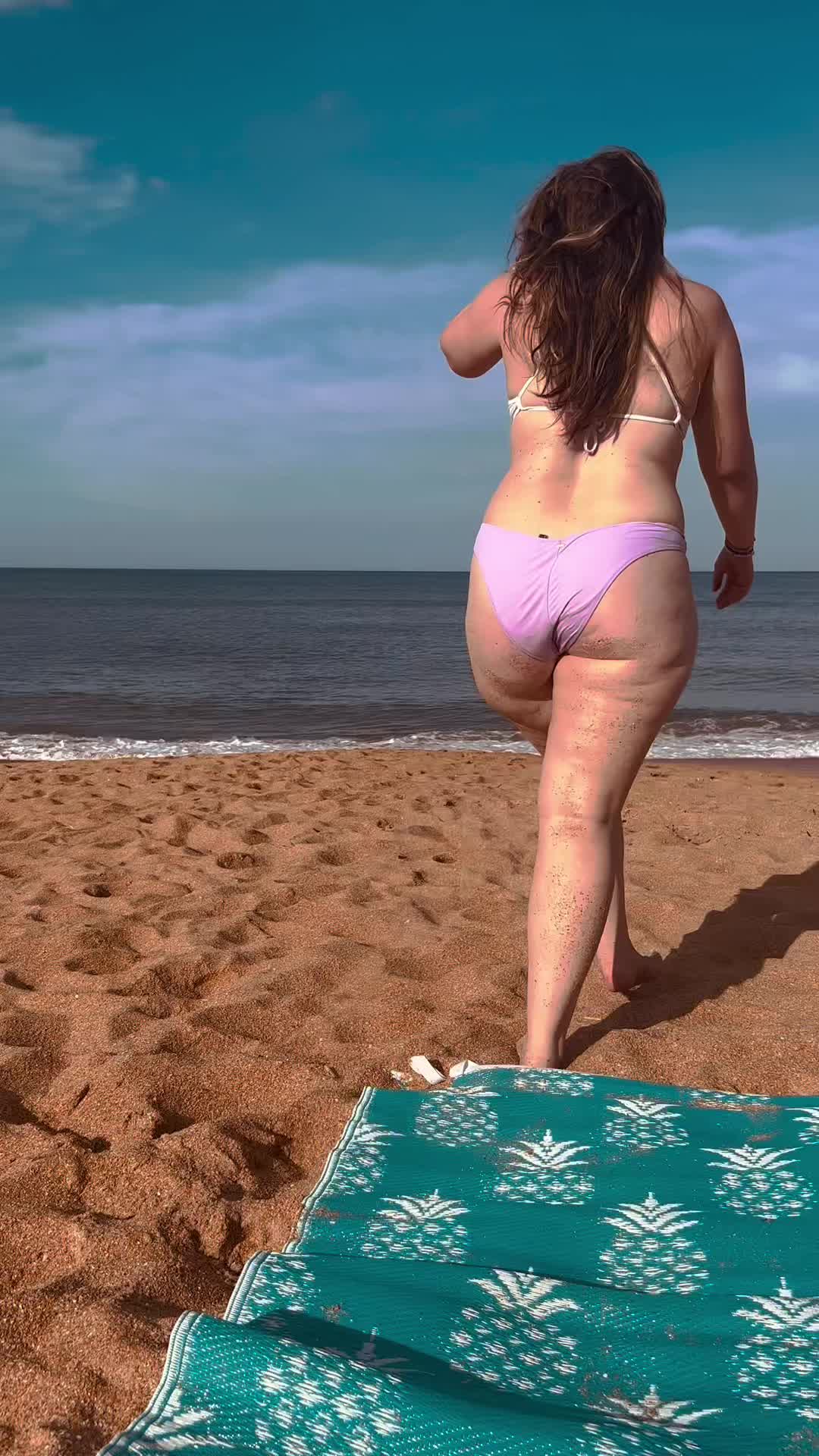 @Curves4daze