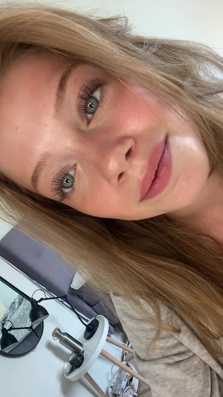 @ᑕOᖇᑎᗴᒪIᗩ♡