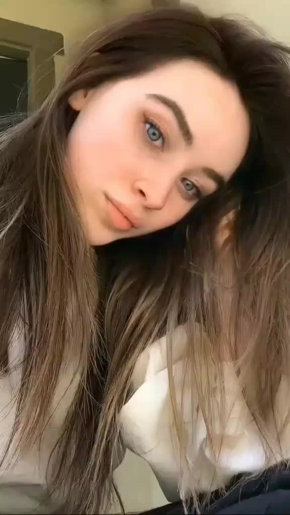@_sabrina_