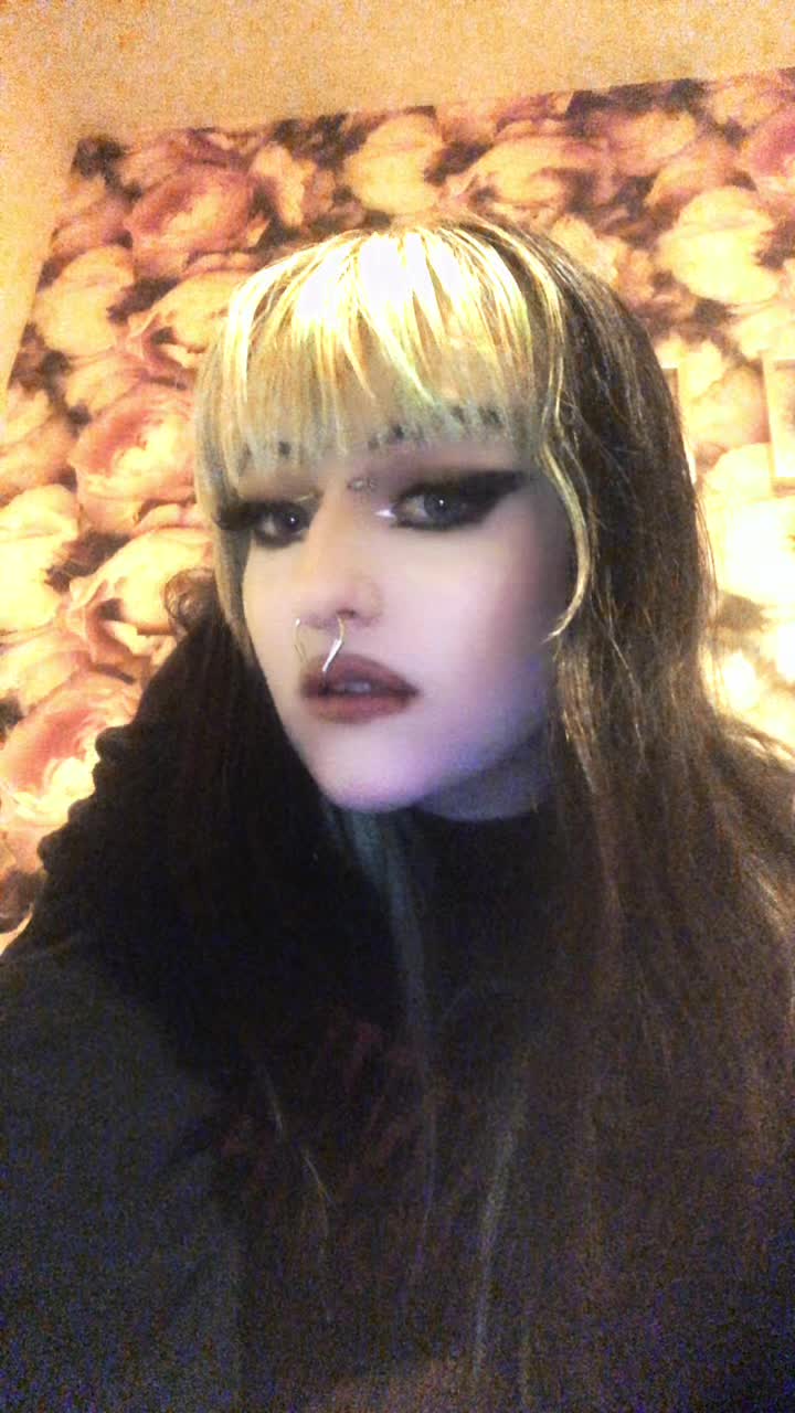 @𝔪𝔞𝔡𝔶𝔰𝔬𝔫