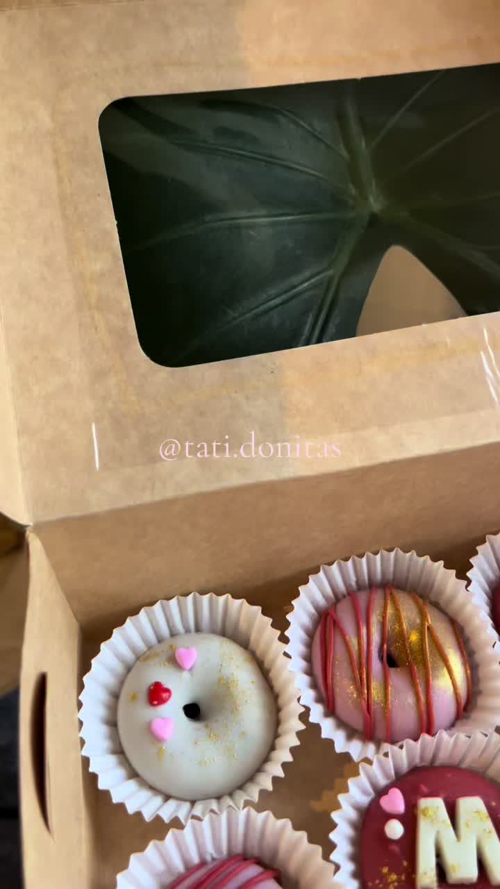 @Tati&ensp;Donitas