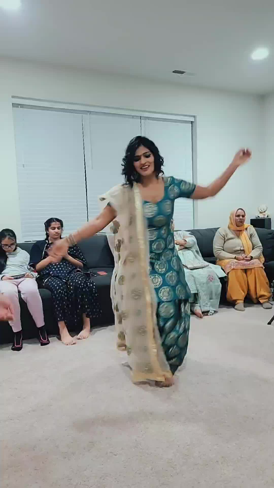 @GlamourbyPreetiSaggu