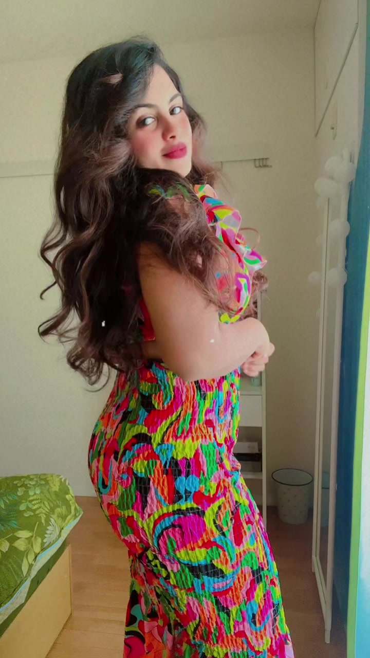 @Divya ᥫ᭡✨
