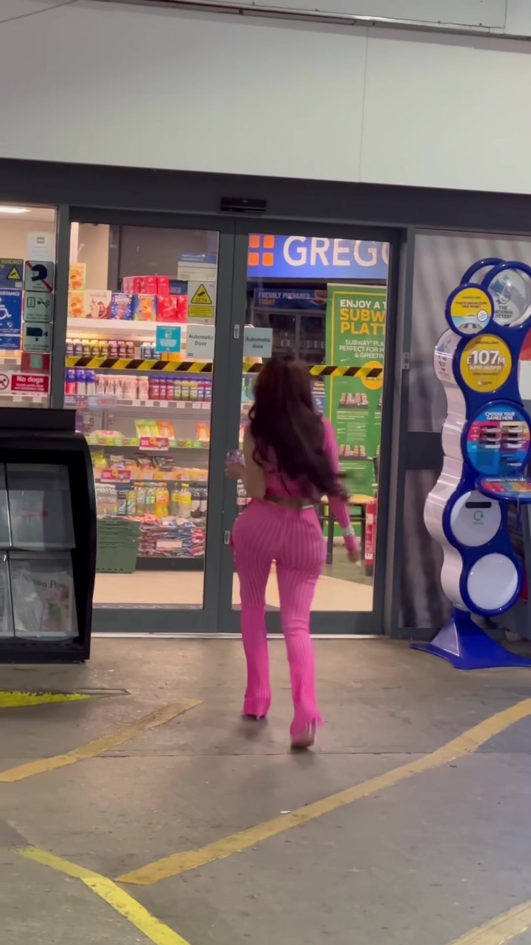 @Chloe saxon