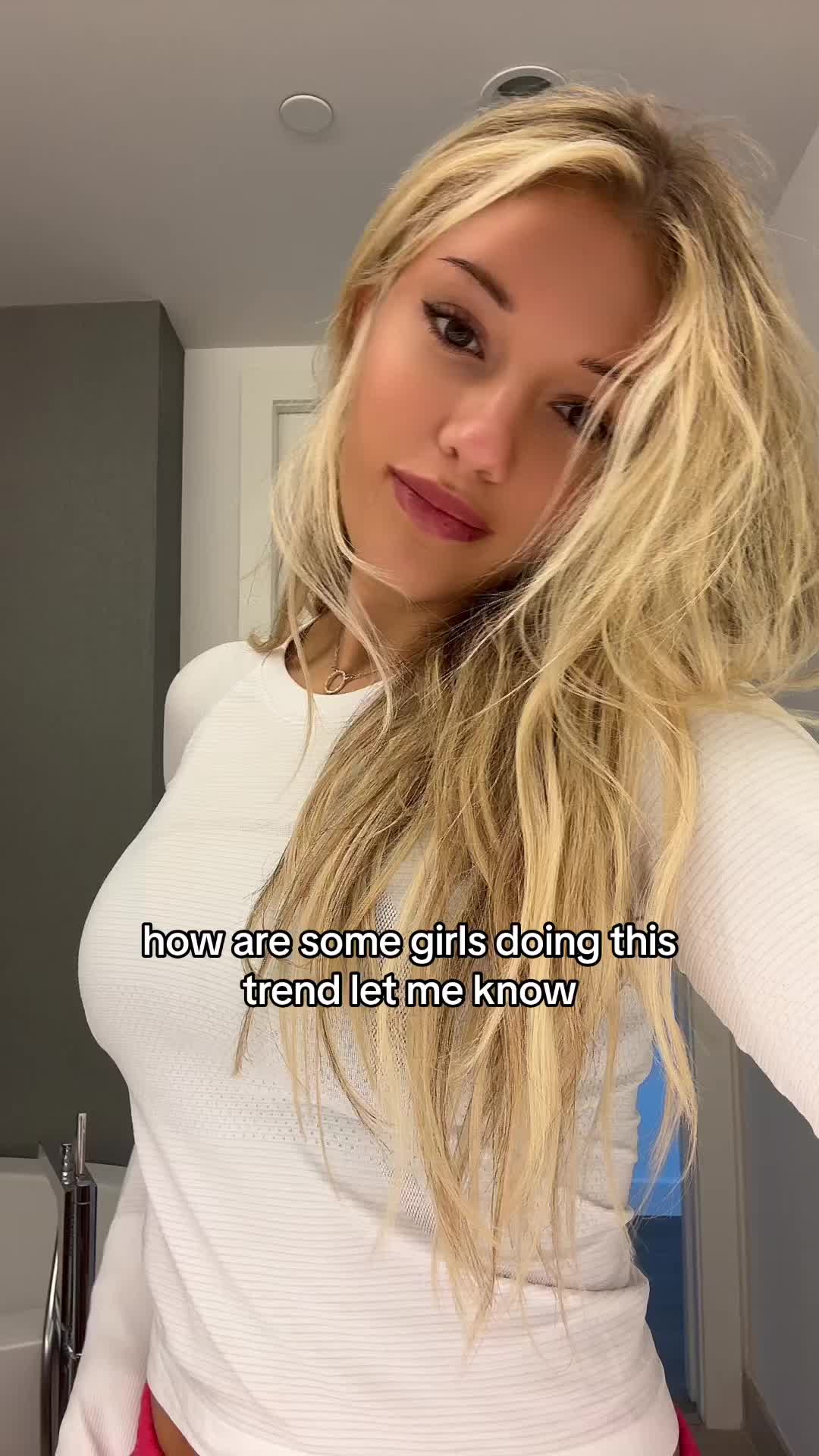 @Breckie_Hilll