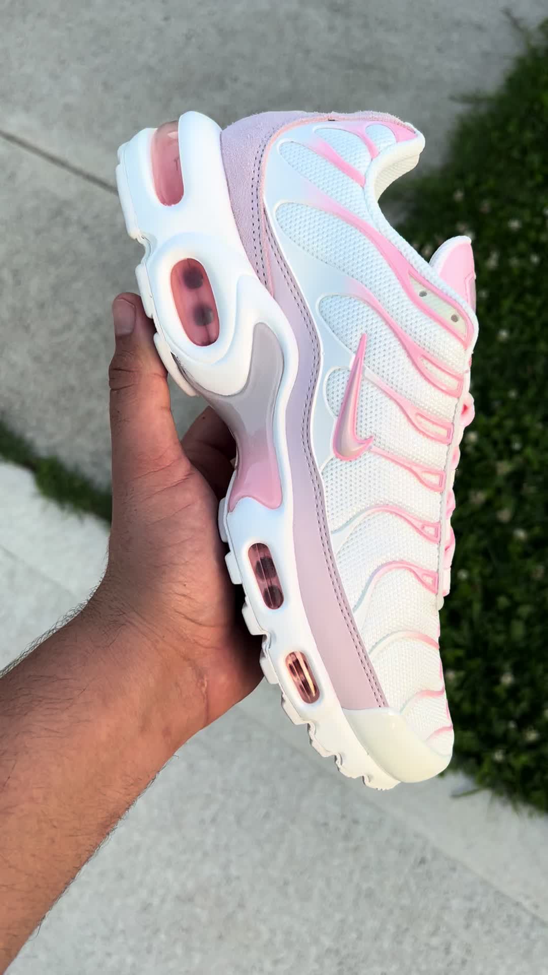 @Hillys.Kicks