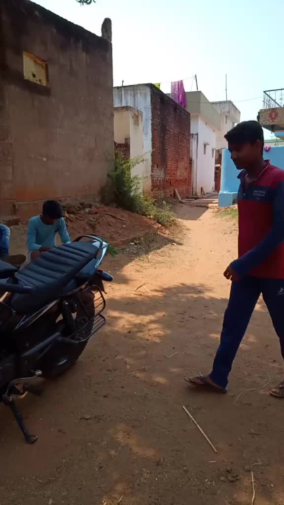 @Ñáñî løçāl