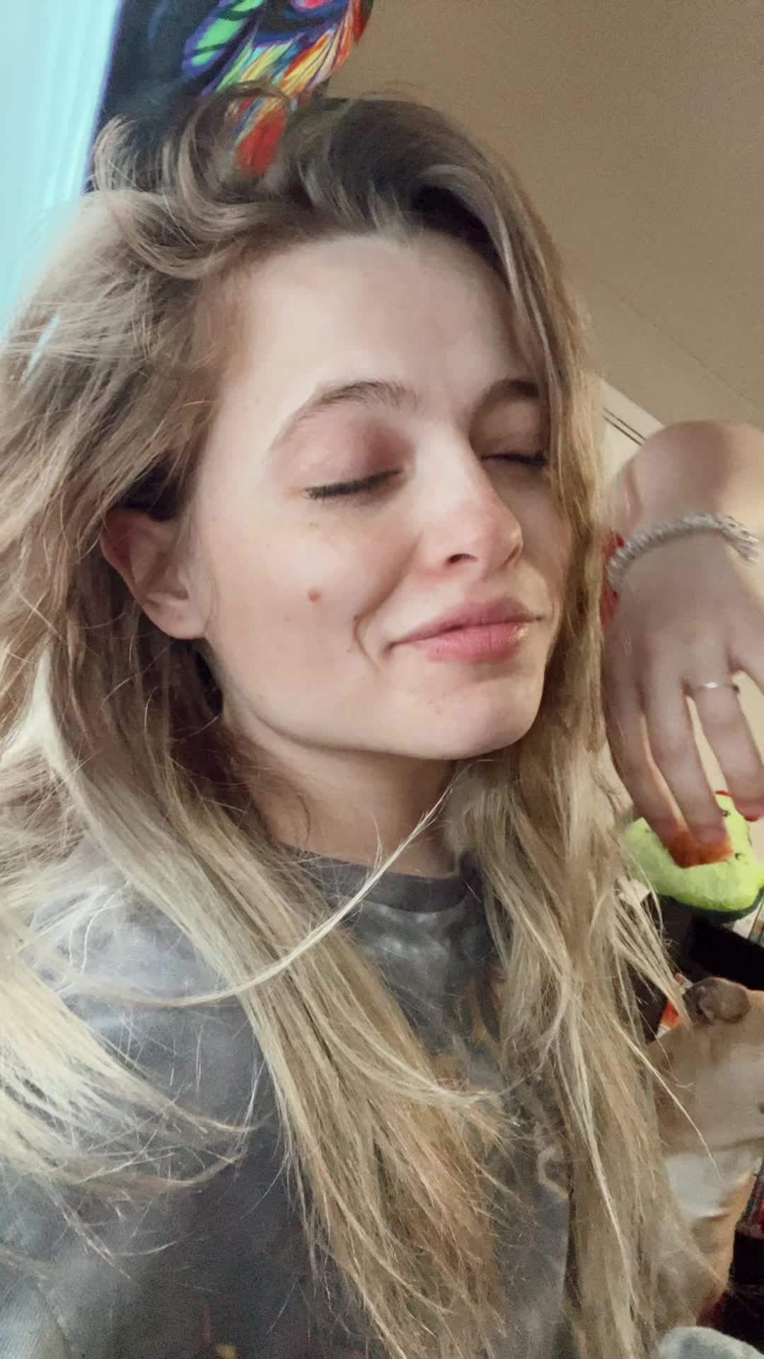 @Eventheskyishigh ☁️