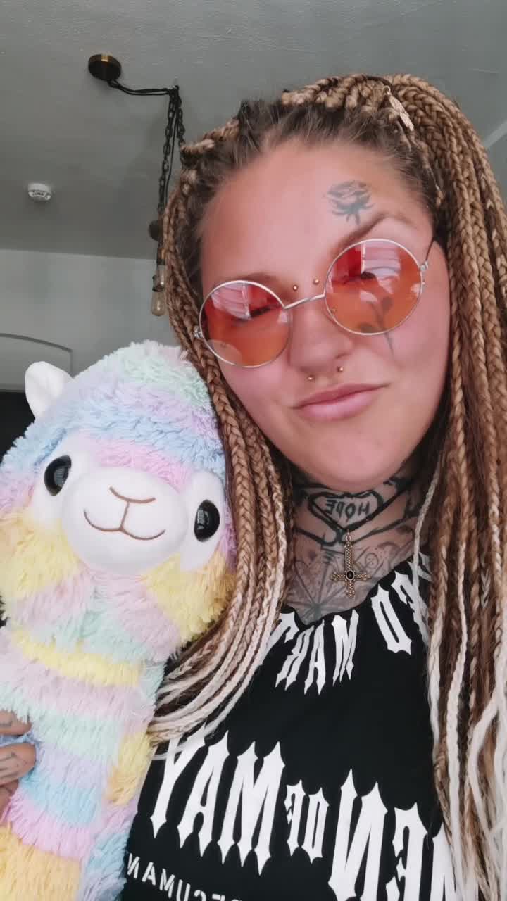 @inksane_annii