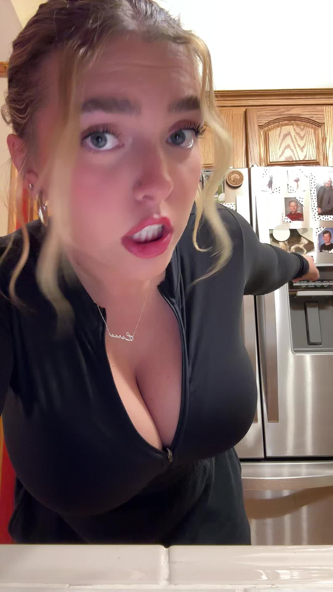 @Seerahb
