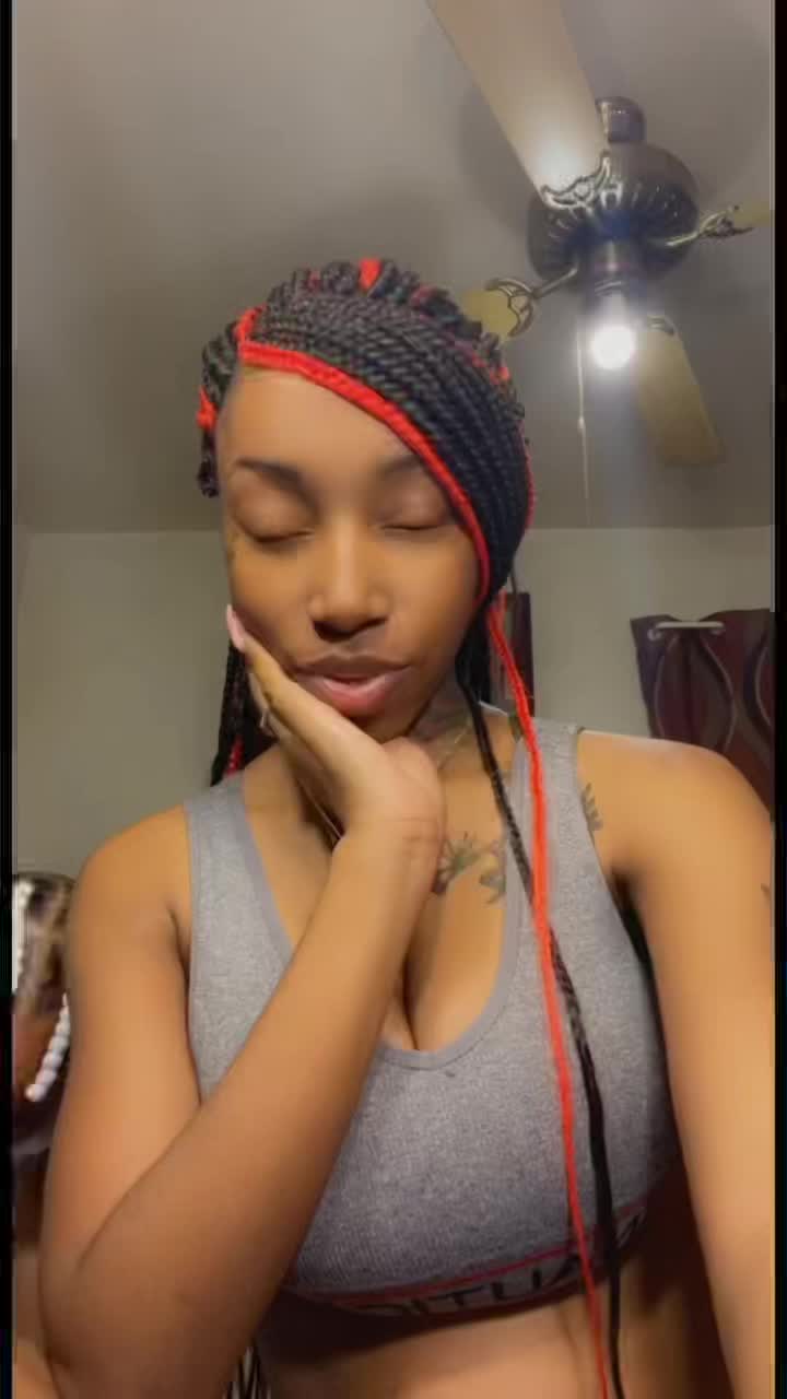 @Kaylapetite